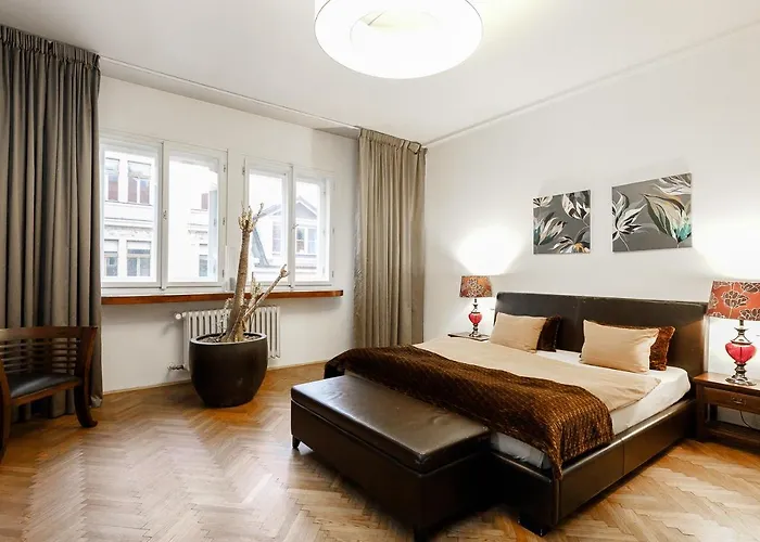 Luxury Dlouha