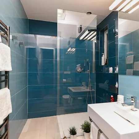 Luxury Dlouha דירה